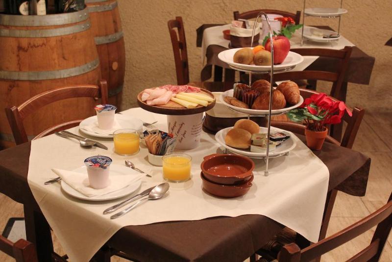 Hotel Opera Dossobuono Dış mekan fotoğraf