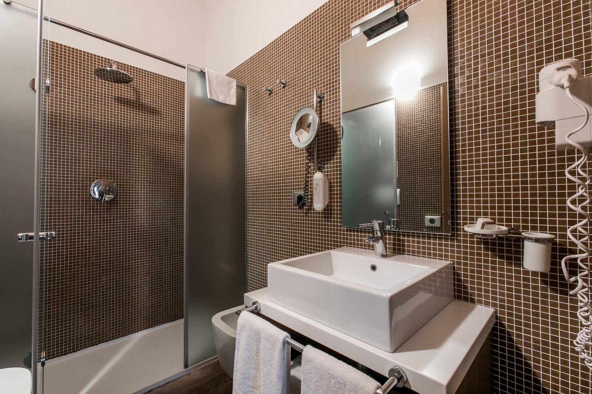 Hotel Opera Dossobuono Dış mekan fotoğraf